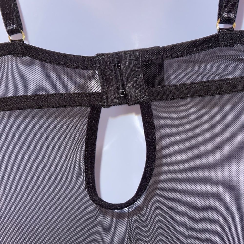 Black Negligee - Picture 6 of 7